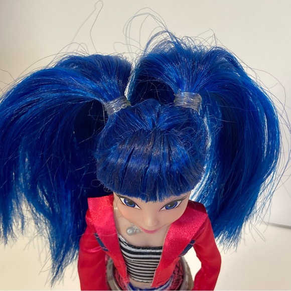 Jakks Pacific Winx Club 2012 Musa Rock Concert Collection Doll Fairy Pixie - Picture 6 of 12